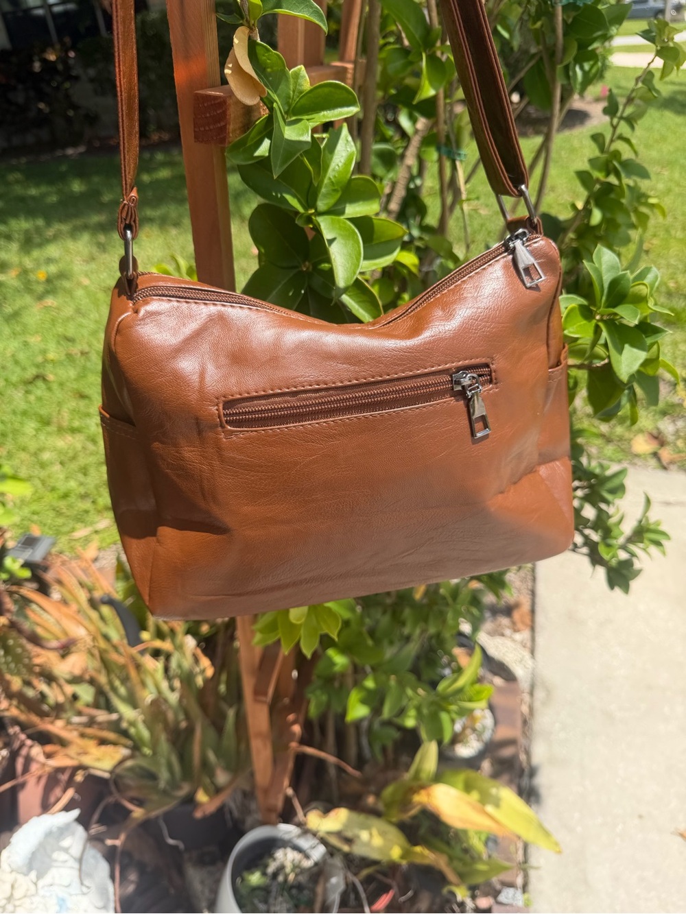 AFILE Crossbody Leather Shoulder Bag In Brown - Picture 10 of 16